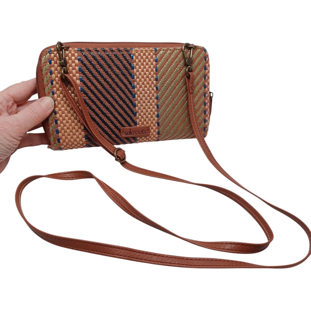 Sakroots‎ Woven Wallet Crossbody Strap Clutch Organizer Tan Multi Stripe